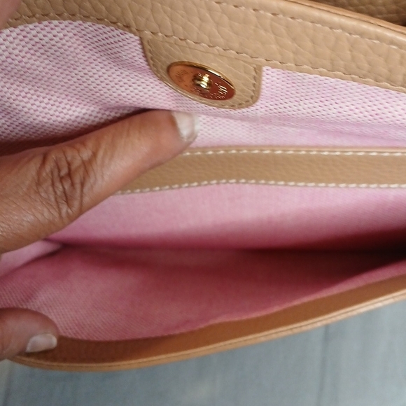 Dooney And Bourke Tan Leather Shoulder Bag - Picture 5 of 8